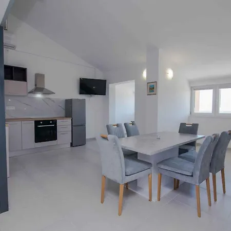 Beachfront In 55405 Apartmán